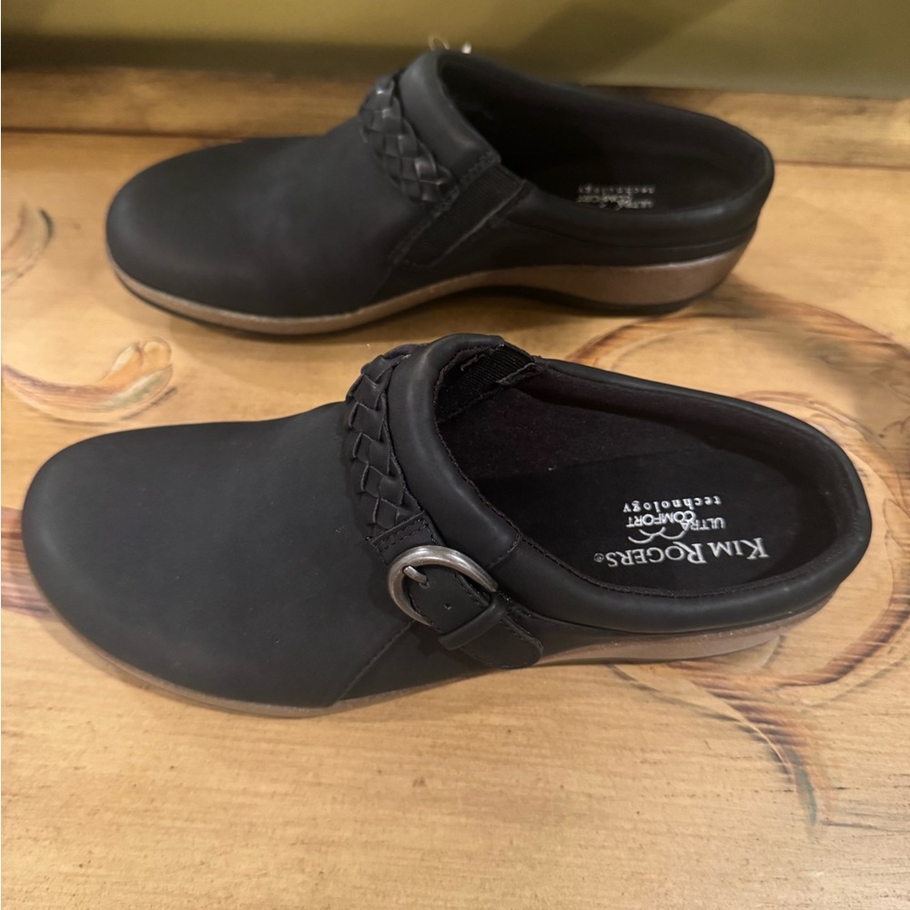 Kim Rogers Black Mules with Brown Sole - Picture 3 of 13